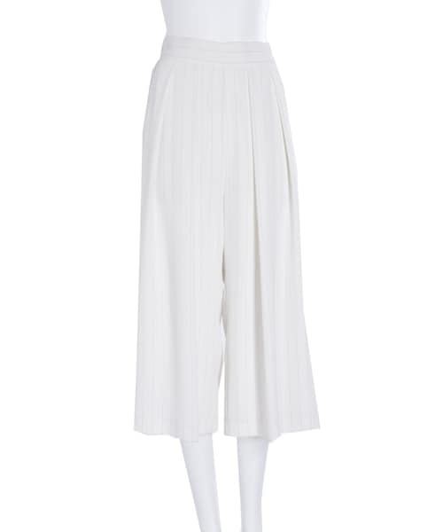 EMODA（エモダ）の「タックワイドリラックスパンツ（パンツ・レディース・ホワイト/ブラック）」の4枚目の写真