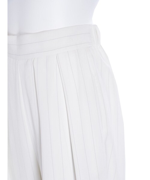 EMODA（エモダ）の「タックワイドリラックスパンツ（パンツ・レディース・ホワイト/ブラック）」の10枚目の写真