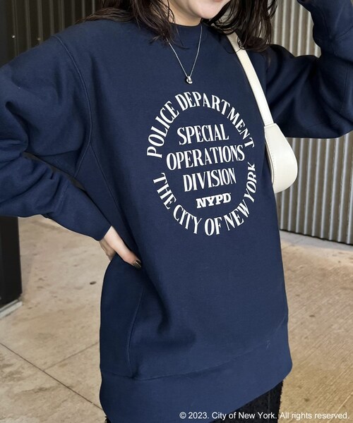 CAPRICIEUX LE'MAGE（カプリシューレマージュ）の「〈GOOD ROCK SPEED〉NYCスエット（Tシャツ/カットソー・レディース・ホワイト/ネイビー・F）」の2枚目の写真