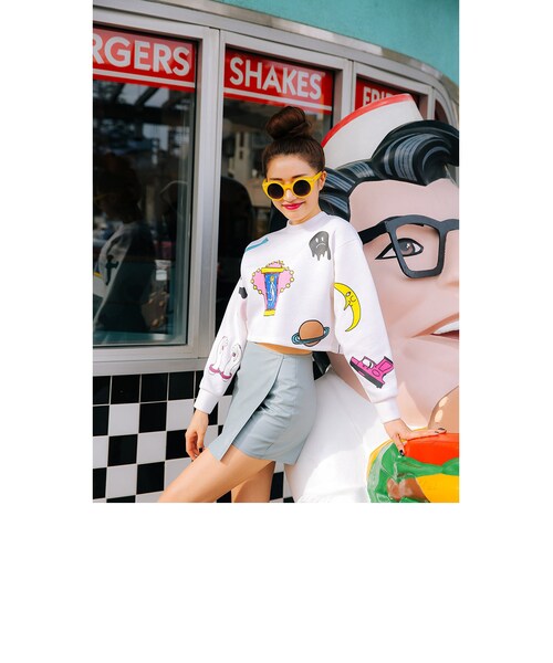 STYLENANDA（スタイルナンダ）の「キッチュプリントクロップドトップス（トップス・レディース・ホワイト・フリーサイズ）」の14枚目の写真