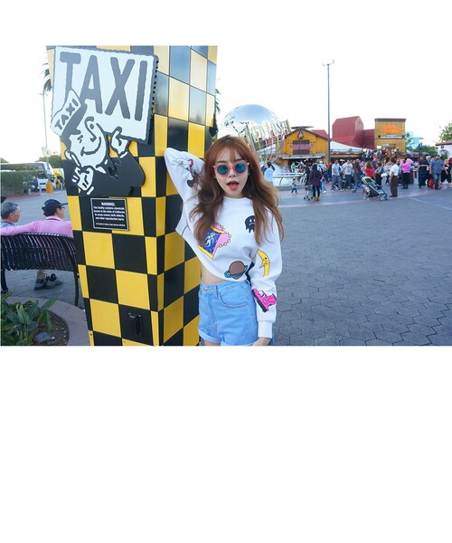 STYLENANDA（スタイルナンダ）の「キッチュプリントクロップドトップス（トップス・レディース・ホワイト・フリーサイズ）」の21枚目の写真