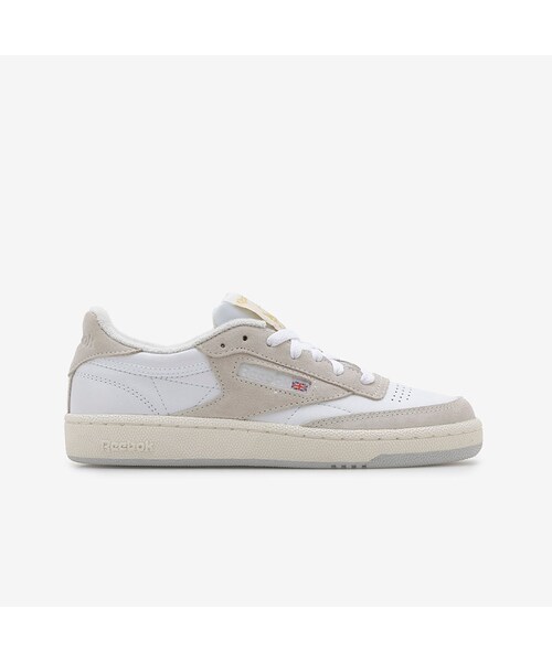 Reebok(リーボック)の「クラブシー 85 / CLUB C 85 (ホワイト)(シューズ・ホワイト・225 (22.5cm)/230 (23.0cm)/235 (23.5cm)/240 (24.0cm)/245 (24.5cm)/250 (25.0cm)/255 (25.5cm)/260 (26.0cm)/265 (26.5cm)/270 (27.0cm)/275 (27.5cm)/280 (28.0cm)/285 (28.5cm)/290 (29.0cm)/295 (29.5cm)/300 (30.0cm)/310 (31.0cm))」の1枚目の写真