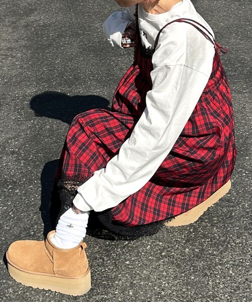 w closet(ダブルクローゼット)の「【Alley】ランジェリー風キャミワンピース(ワンピース/ドレス・レディース・グレーパープル/アイボリー/レッドベース・FREE)」の11枚目の写真