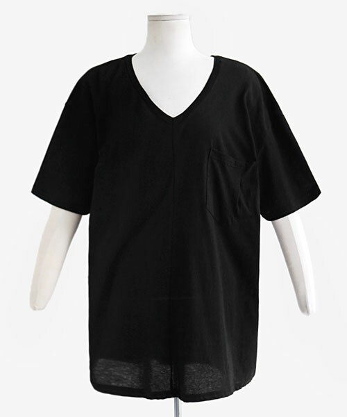 DHOLIC（ディーホリック）の「ビッグポケットVネックボクシーTシャツ（Tシャツ/カットソー・レディース・グレー/ブラック/ホワイト・FREE）」の3枚目の写真