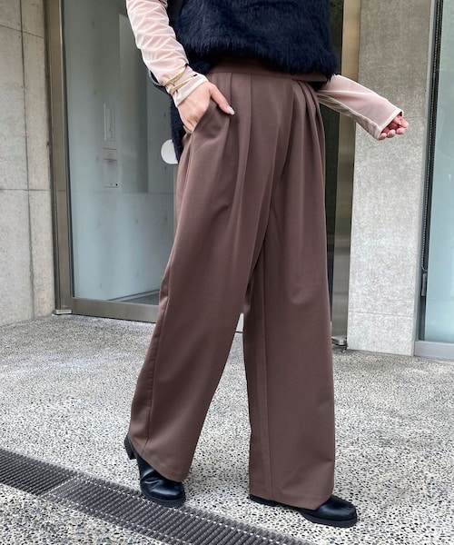 CAPRICIEUX LE'MAGE(カプリシューレマージュ)の「【HAPPY BAG対象】ベルクロパンツ(パンツ・レディース・エクリュ/ブラウン/ブラック・38/36)」の3枚目の写真