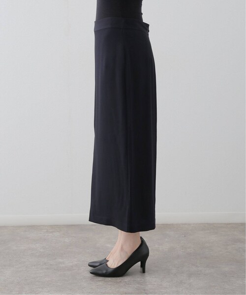 TOTEME トーテム　Front-Split Satin Midi スカート Deuxieme Classe（ドゥーズィエムクラス）の「Front-Split Satin
