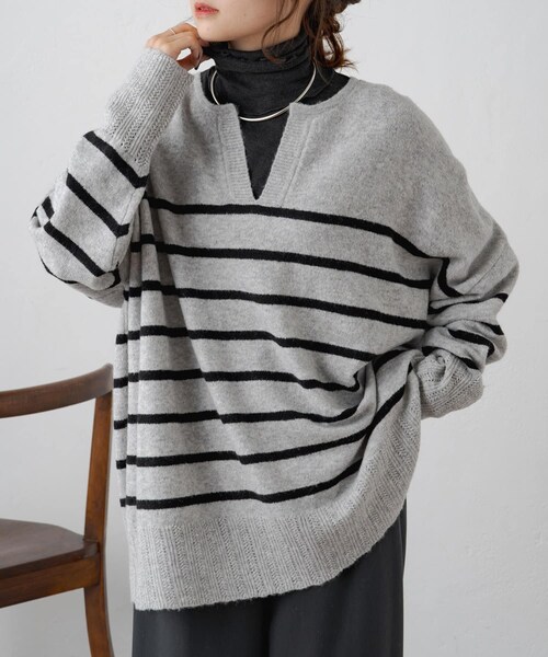 PUAL CE CIN（ピュアルセシン）の「キーネックニットプルオーバー（ニット/セーター・レディース・ブルー/グレー/その他12・FREE）」の3枚目の写真