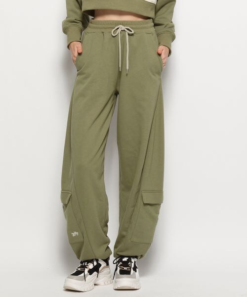 FOREVER 21(フォーエバー トゥエンティーワン)の「グリーンジョガーパンツ30Y7(その他・グリーン70・S/M)」の10枚目の写真
