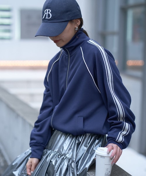 COLONY 2139（コロニートゥーワンスリーナイン）の「ジャージライントラックジャケット（ジャケット/アウター・レディース・アイボリー/サックスブルー/ネイビー/ブラック・F）」の4枚目の写真