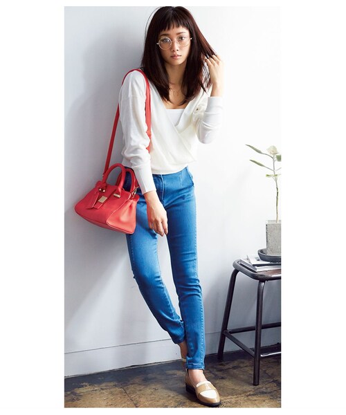 PEACH JOHN（ピーチジョン）の「マイハニービー／ＭＨＢリボンベルトスキニーデニム（パンツ・レディース・ブラック/オフホワイト/インディゴ/ライトインディゴ・S/M/L）」の4枚目の写真