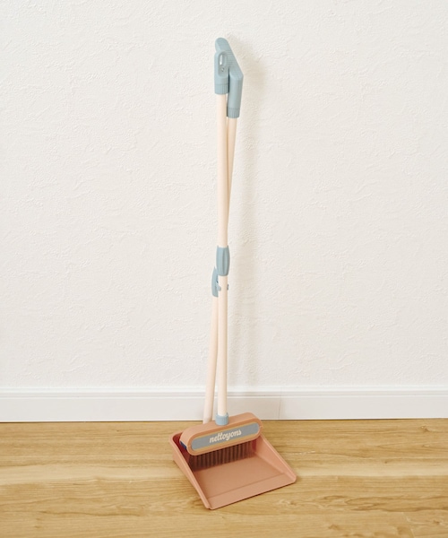 3coins(3coins)の「ほうき&ちりとりセット(インテリア・キッズ・その他・0)」の1枚目の写真