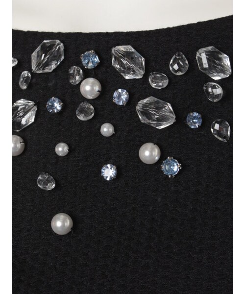 31 Sons de mode（トランテアン　ソン　ドゥ　モード）の「【新着】ビジュー付きノースリーブワンピース《予約アイテム》（ワンピース/ドレス・レディース・ブラック/オフホワイト/サックスブルー・３６/３８）」の6枚目の写真