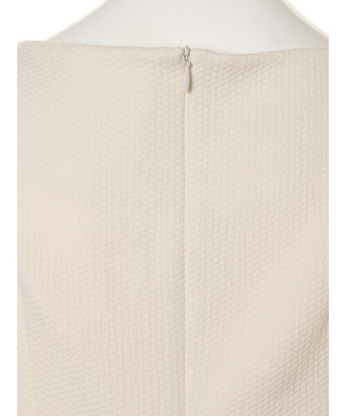 31 Sons de mode（トランテアン　ソン　ドゥ　モード）の「【新着】ビジュー付きノースリーブワンピース《予約アイテム》（ワンピース/ドレス・レディース・ブラック/オフホワイト/サックスブルー・３６/３８）」の7枚目の写真