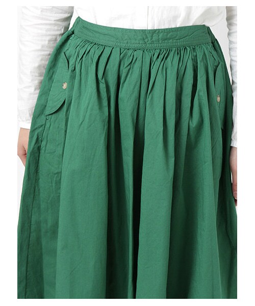 ehka sopo（エヘカソポ）の「ミディ丈ギャザースカート（スカート・レディース・オフホワイト/キャメル/グリーン/ブルー・M）」の8枚目の写真