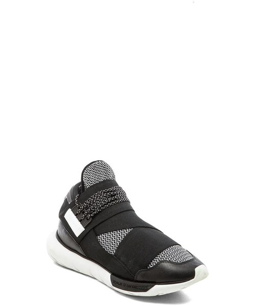 Yohji Yamamoto（ヨウジヤマモト）の「Y-3 Yohji Yamamoto Qasa High（スニーカー・メンズ・BlkY-3 FTWWht FTWWht_MZ93・UK 8.5 / US 9/UK 9.5 / US 10/UK 10.5 / US 11/UK 7.5 / US8）」の4枚目の写真