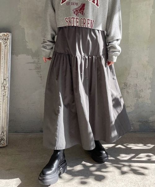 【新品タグ付き】LOWRYS FARM　サトムラ LOWRYS FARM（ローリーズファーム）の「アソートギャザーロング