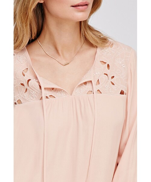 FOREVER 21(フォーエバー トゥエンティーワン)の「FOREVER 21 Beaded Paisley-Embroidered Top(シャツ/ブラウス・レディース・Peach/ivory・Large/X-Small/Medium/Small)」の5枚目の写真