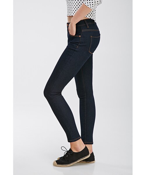 FOREVER 21（フォーエバー トゥエンティーワン）の「FOREVER 21 Mid-Rise Skinny Jeans（デニムパンツ・レディース・Indigo・28/24/25/26/27/29/30）」の4枚目の写真