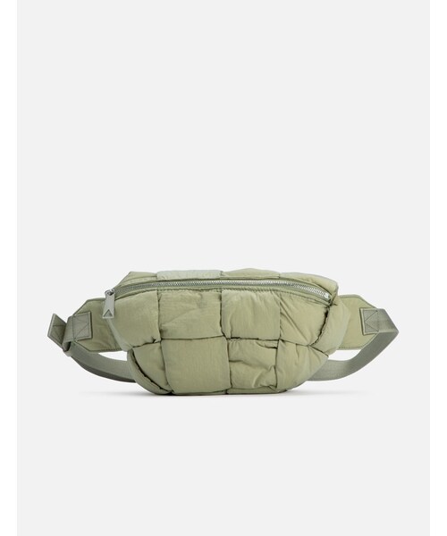 BOTTEGA VENETA(ボッテガヴェネタ)の「Bumbag Cassette()」 - WEAR BOTTEGA VENETA(ボッテガヴェネタ)の「Bumbag Cassette()」 - WEAR