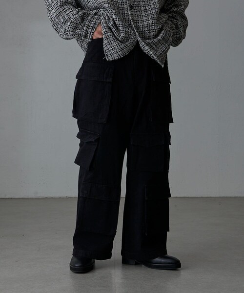 Lui's(ルイス)の「マルチポケットデニムカーゴパンツ(デニムパンツ・メンズ・グレー/ブラック・30/32/34)」の2枚目の写真