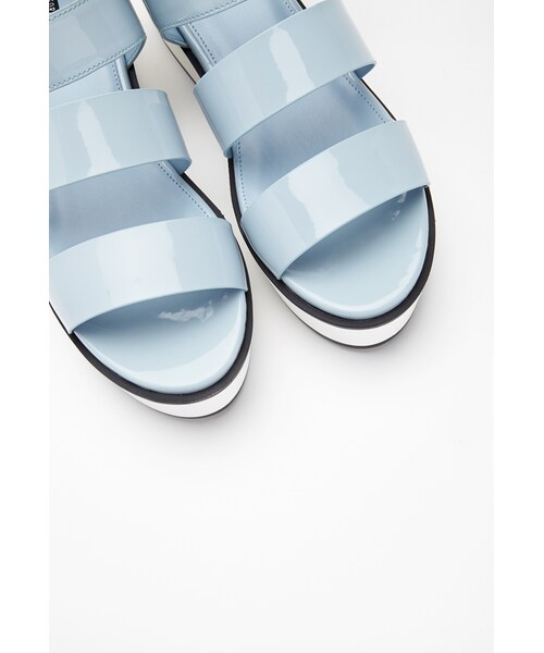 FOREVER 21(フォーエバー トゥエンティーワン)の「FOREVER 21 Faux Leather Flatform Sandals(サンダル・レディース・Navy/Lavender/White/Light blue・8.5/5.5/6.5/7/7.5/8/6/9/10)」の10枚目の写真