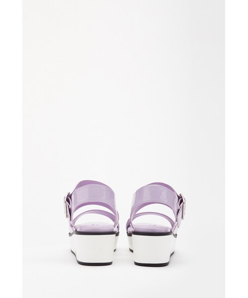 FOREVER 21(フォーエバー トゥエンティーワン)の「FOREVER 21 Faux Leather Flatform Sandals(サンダル・レディース・Navy/Lavender/White/Light blue・8.5/5.5/6.5/7/7.5/8/6/9/10)」の3枚目の写真