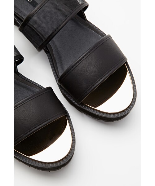 FOREVER 21（フォーエバー トゥエンティーワン）の「FOREVER 21 Mesh-Strap Flatform Sandals（サンダル・レディース・White/Black・8.5/9/6/7/10/5.5/7.5/8/6.5）」の9枚目の写真