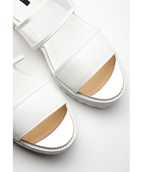 FOREVER 21（フォーエバー トゥエンティーワン）の「FOREVER 21 Mesh-Strap Flatform Sandals（サンダル・レディース・White/Black・8.5/9/6/7/10/5.5/7.5/8/6.5）」の6枚目の写真