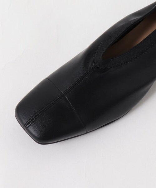 OUTLET（アウトレット）の「Square Pumps（シューズ・レディース・黒/生成・S/M/L）」の4枚目の写真