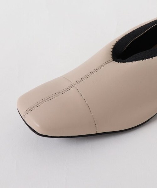 OUTLET（アウトレット）の「Square Pumps（シューズ・レディース・黒/生成・S/M/L）」の15枚目の写真