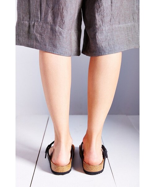 BIRKENSTOCK(ビルケンシュトック)の「Birkenstock Gizeh Birko-Flor Thong Sandal(サンダル・レディース・BLACK/SILVER・US 9/EU 39/US 10/EU 40/US 11/EU 41/US 6/EU 36/US 7/EU 37/US 8/EU 38)」の8枚目の写真