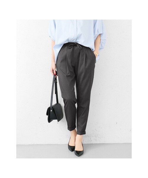 URBAN RESEARCH DOORS(アーバンリサーチドアーズ)の「ギャバストレッチイージーパンツ(パンツ・レディース・CHARCOAL/NAVY・36/38)」の5枚目の写真