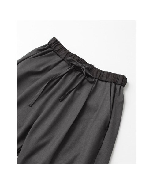 URBAN RESEARCH DOORS(アーバンリサーチドアーズ)の「ギャバストレッチイージーパンツ(パンツ・レディース・CHARCOAL/NAVY・36/38)」の11枚目の写真