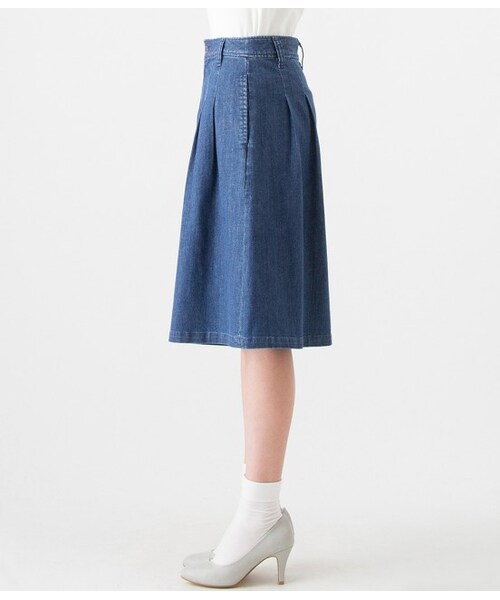 ROPE' PICNIC(ロペピクニック)の「【先行予約】ムラ糸デニムワイドハーフパンツ(パンツ・レディース・ネイビー/ブルー・36/38/40)」の4枚目の写真