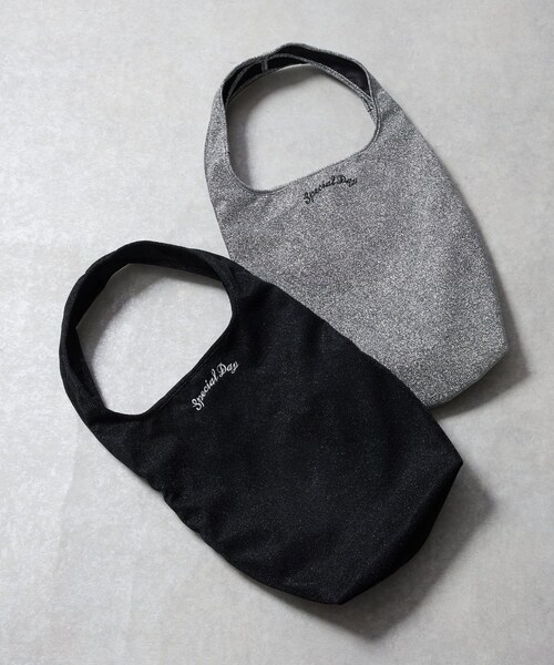 un dix cors(アンディコール)の「《予約》cache cache/ラメワンポイント刺繍トート(バッグ・レディース・シルバー/ブラック・F)」の2枚目の写真