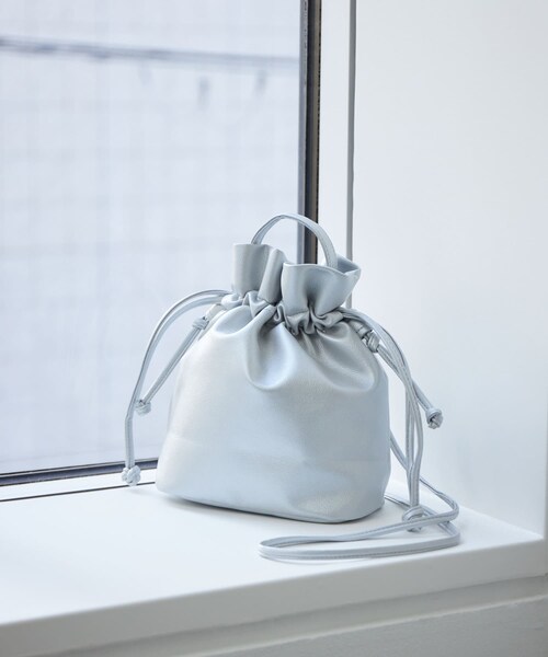 Chez toi（シェトワ）の「巾着2WAYショルダーバッグ（ショルダーバッグ・レディース・イエロー/モカ/シルバー/ブラック・FREE）」の4枚目の写真