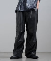 Lui's（ルイス）の「【Neucon / ニューコン】24SS シンセティックレザーパラシュートパンツ（パンツ）」