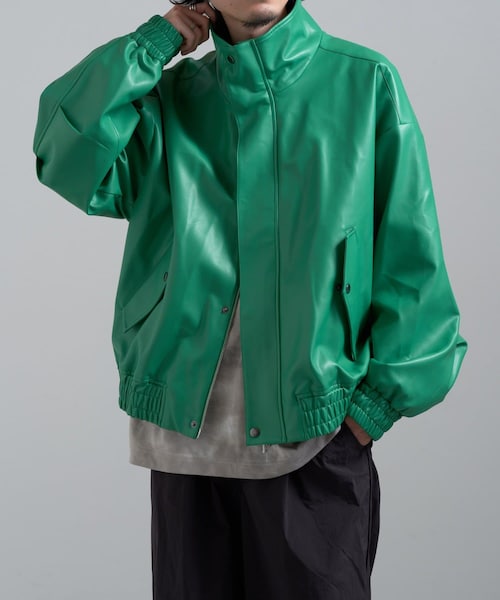 Lui's(ルイス)の「【Neucon / ニューコン】24SS シンセティックレザートラックブルゾン(ジャケット/アウター・メンズ・ブラック/グリーン/アイボリー・1/2)」の3枚目の写真