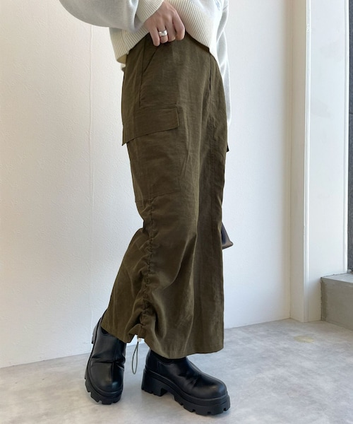 w closet（ダブルクローゼット）の「サイドくしゅくしゅカーゴスカート