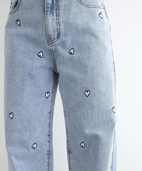 w closet（ダブルクローゼット）の「ハート柄刺繍デニムパンツ