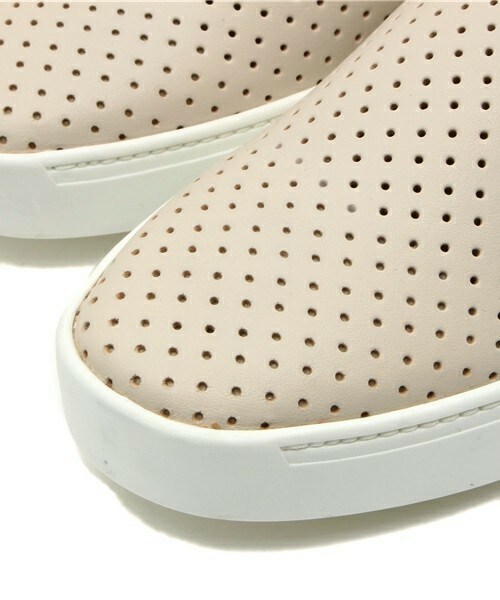 rag & bone（ラグアンドボーン）の「rag&bone パンチングレザースリッポン（スニーカー・レディース・ホワイト・36/38/37/39）」の5枚目の写真