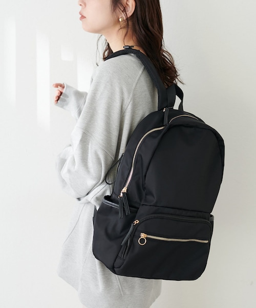 natural couture(ナチュラルクチュール)の「【mamamo】15ポケットきれいめリュック(バックパック/リュック・レディース・ベージュ/ブラウン/ブラック・FREE)」の2枚目の写真