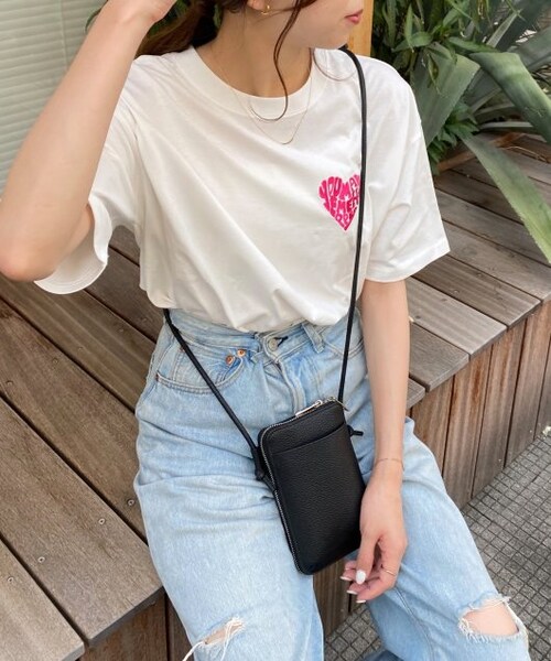 OUTLET(アウトレット)の「ハート刺繍Tシャツ(トップス・レディース・クロ/ブルー/オフシロ/オートミール・FREE)」の6枚目の写真