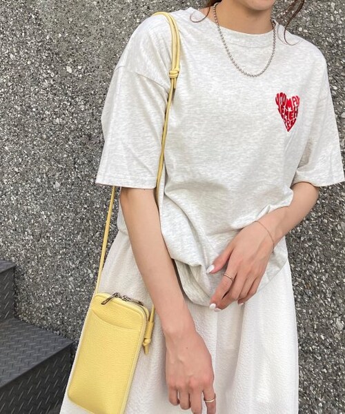 OUTLET(アウトレット)の「ハート刺繍Tシャツ(トップス・レディース・クロ/ブルー/オフシロ/オートミール・FREE)」の22枚目の写真