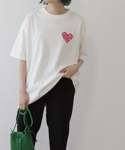 OUTLET(アウトレット)の「ハート刺繍Tシャツ(トップス・レディース・クロ/ブルー/オフシロ/オートミール・FREE)」の10枚目の写真