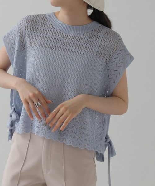 OUTLET(アウトレット)の「サイドリボンベスト×Tシャツ(トップス・レディース・クロ/サックス/ベージュ・FREE)」の2枚目の写真