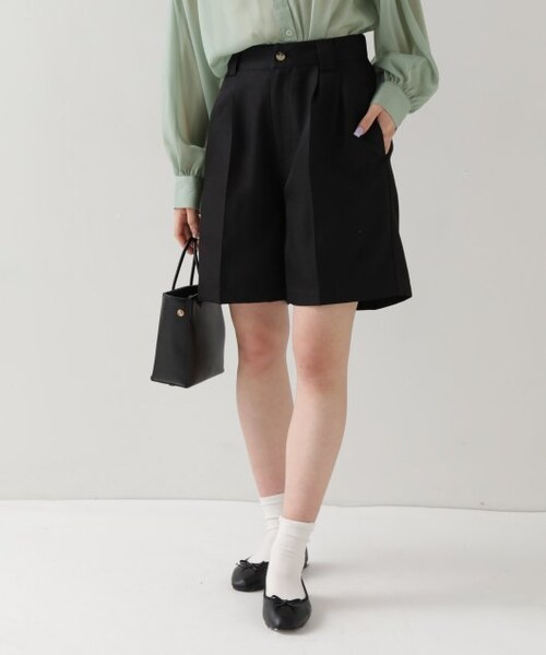 OUTLET(アウトレット)の「タックショートパンツ(パンツ・レディース・クロ/カーキ/パープル/グレージュ・FREE)」の1枚目の写真