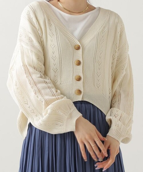 OUTLET(アウトレット)の「透かし編みVネックカーディガン(トップス・レディース・クロ/グリーン/オレンジ/オフシロ・FREE)」の5枚目の写真