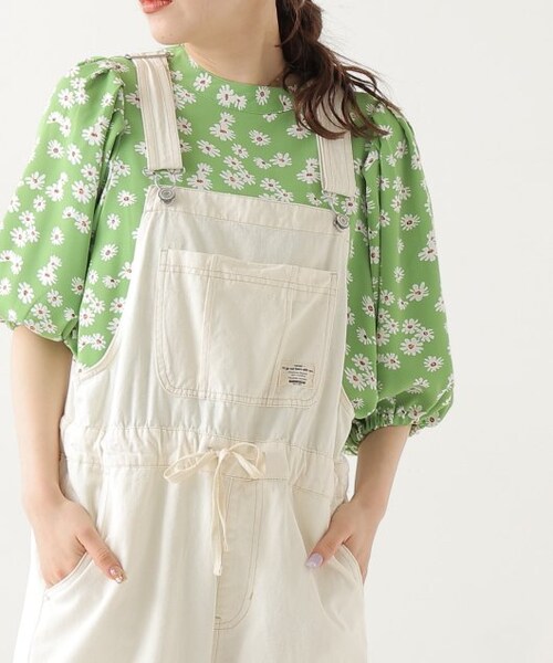OUTLET(アウトレット)の「デイジー柄ハイネックブラウス(トップス・レディース・クロ/グリーン/オフシロ・FREE)」の4枚目の写真