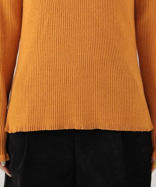 OUTLET(アウトレット)の「フリルハイネックプルオーバー(トップス・レディース・クロ/ブルー/グリーン/ベージュ/オレンジ/ワイン/オフシロ/ピスタチオ・FREE)」の18枚目の写真
